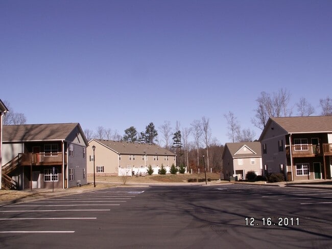 Photo - 7004 Courtyard Dr
