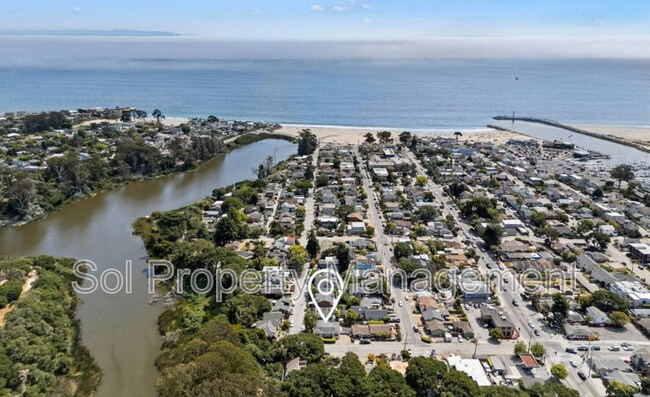 Photo - 822 Eaton St