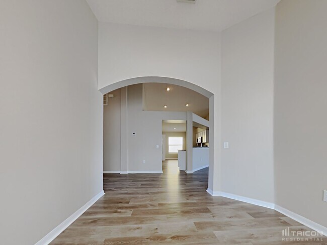 Photo - 10041 Creek Bluff Dr