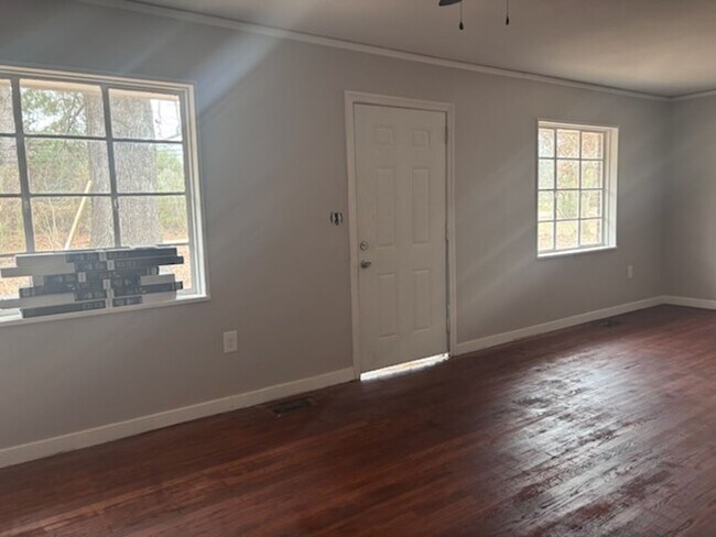 Photo - 245 Sykes Rd