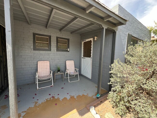 9502 N 2nd Pl
