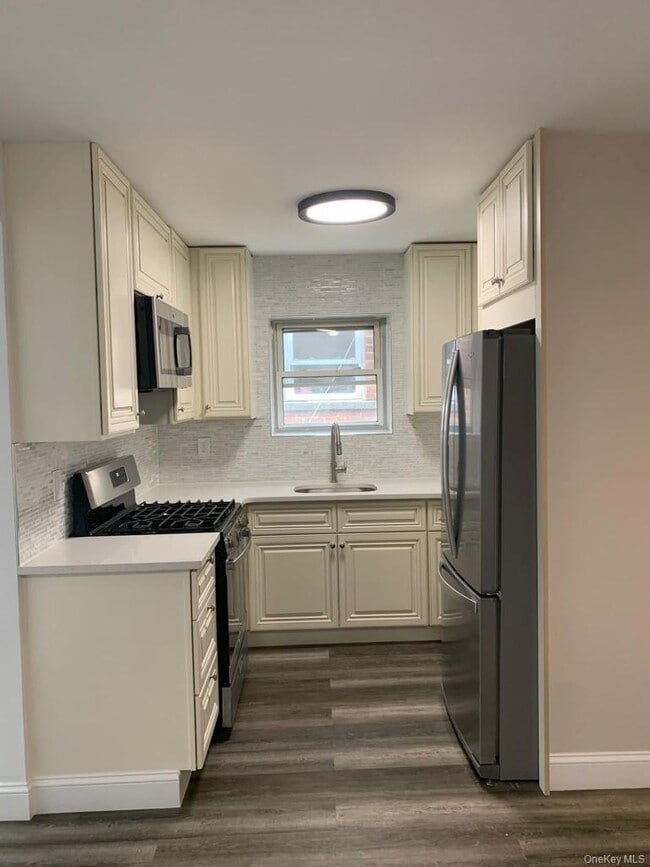 Photo - 4410 Baychester Ave Unidad 1