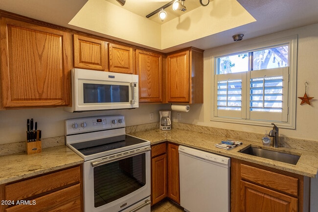 Photo - 8357 E Thomas Rd