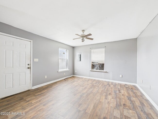 Photo - 615 Walker Rd