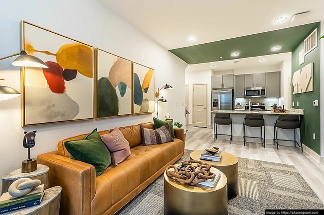 Photo - 650 Sgt Ed Holcomb Blvd N