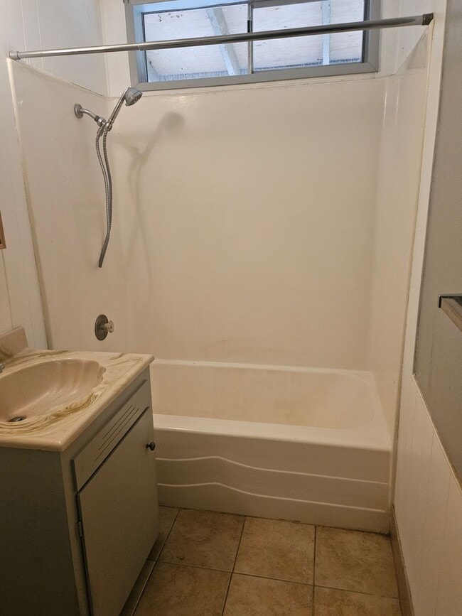 Photo - Single story