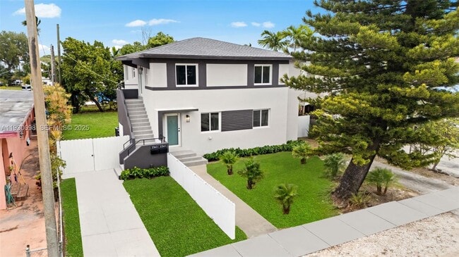 Building Photo - 2361 NW 15th St Unit 2361