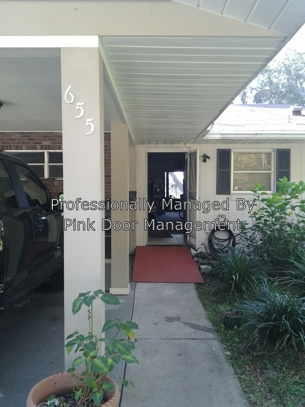 2/2 One Story Duplex in Clermont