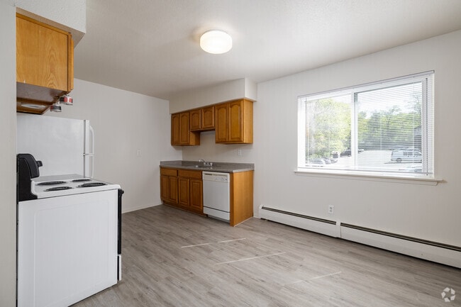 1BR, 1BA - 650SF - Kitchen