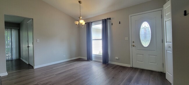 Photo - 336 Burr Oak Cir