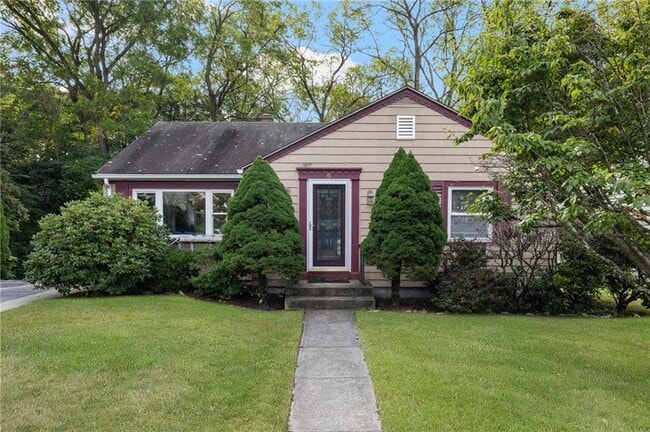 Photo - 61 School St