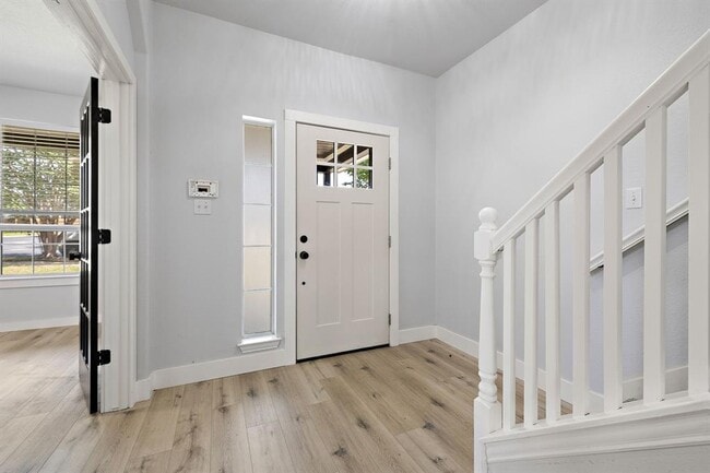 Photo - 502 Sherwood Ct