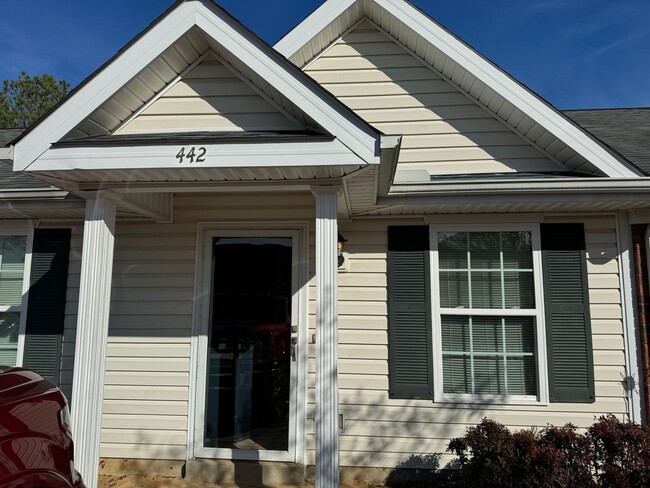 Building Photo - The Villages of Greenbrier - Columbia County Rental