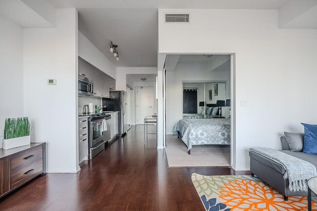 Building Photo - 801 Bay St. Unit ID1346018P