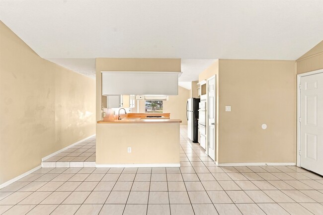 703 Conestoga Cir
