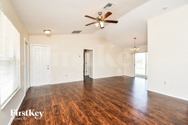 Photo - 1612 NE 5th Ave