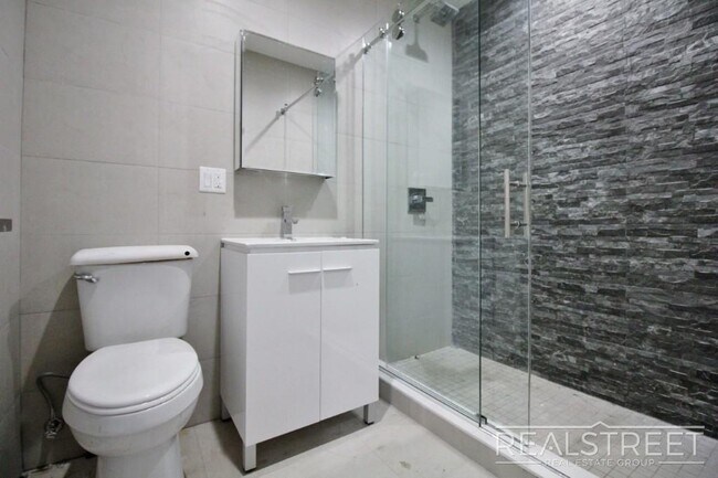 Photo - Brand New Spacious 1 BR in Crown Heights Unidad 3B