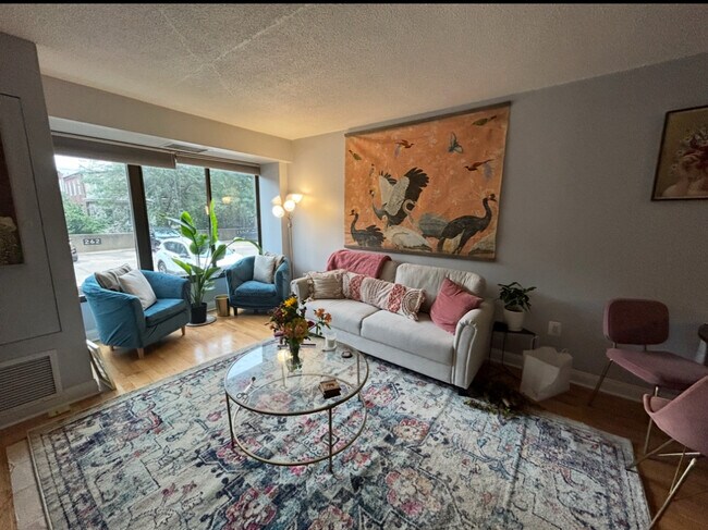Building Photo - 2001 Hamilton St Unit 319 Rental