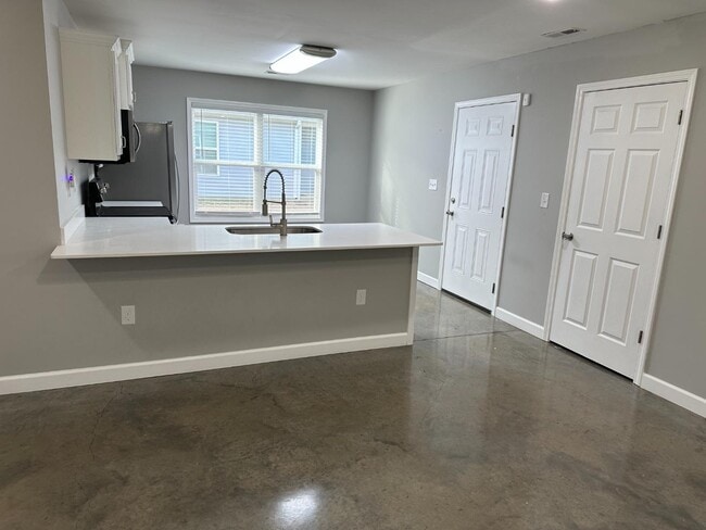 Photo - 2023 Welton St