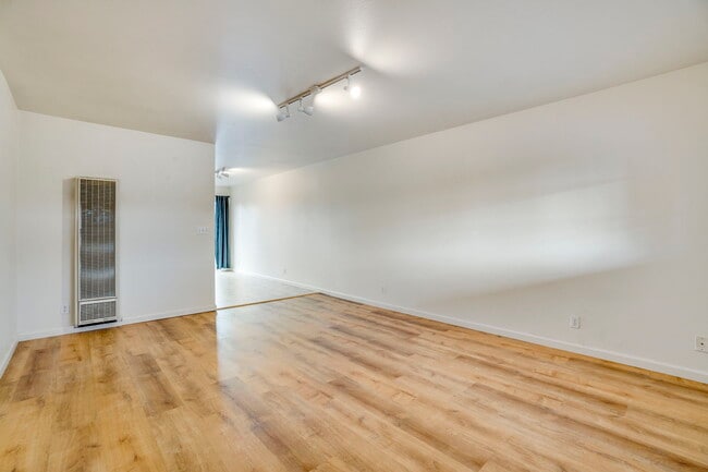 Photo - 1445 Larissa Cir