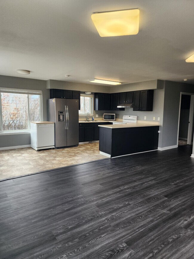 Photo - 1320 4th Ave NW