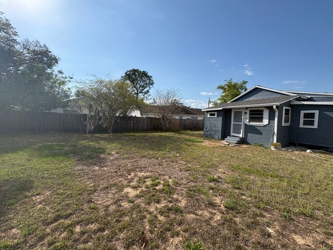 Photo - 3 Bed / 2 Bath Single-Family Home Near Downtown Eustis