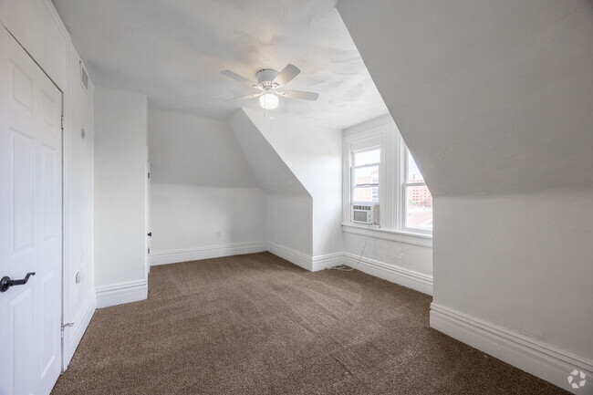 Building Photo - 508 E 9th Ave Rental