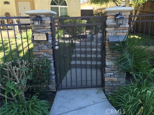 Photo - 14320 Hortense St