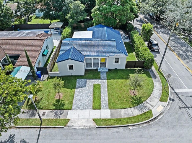 Photo - 2396 SW 20th St