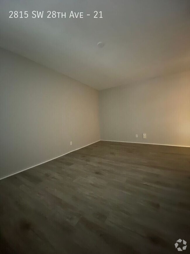 Building Photo - Come join our beautiful community today! A... Unit 21 Rental