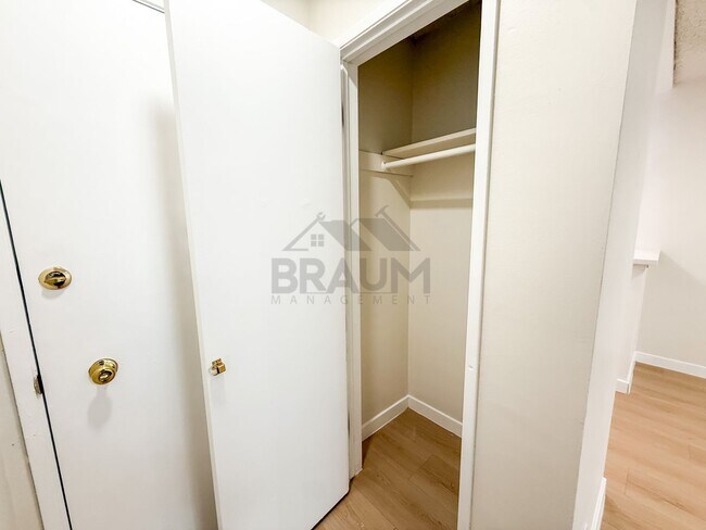 Photo - 6039 Whitsett Ave Unidad 202