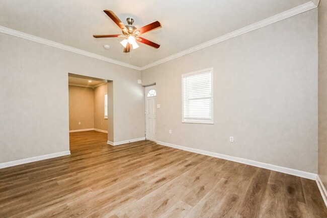 Photo - 1175 McDaniel St SW
