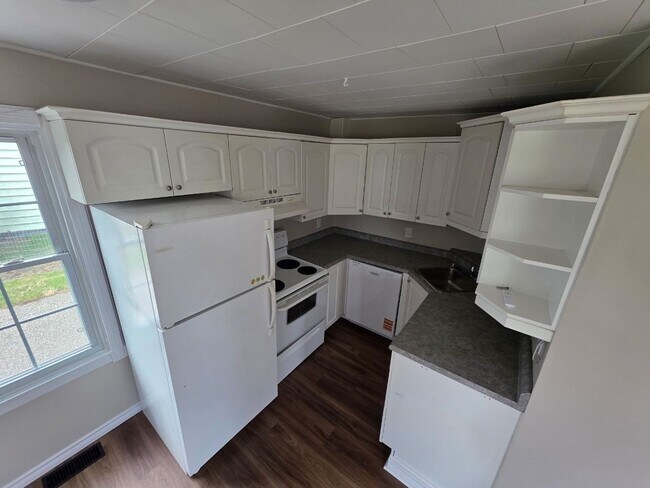 Photo - 630 Cherry Dr