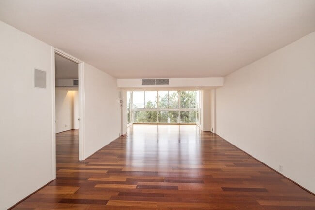 Photo - High Rise Living in the Heart of Downtown Palo Alto!