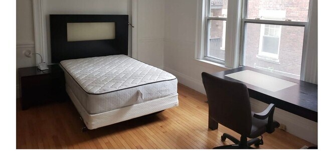 Photo - Brookline 6-Bed/3-Bath with Laundry in Unit