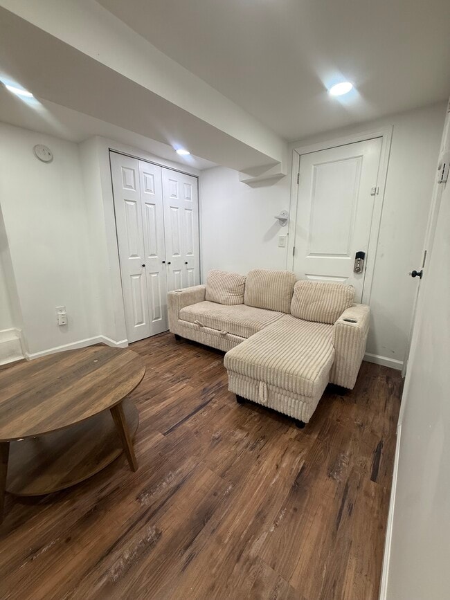 42 Charles St Unit Garden Level