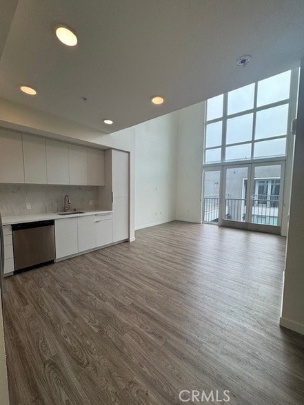 Photo - 5750 Hollywood Blvd Condo Unit 733