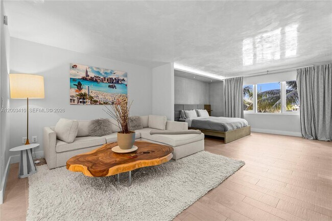 Building Photo - 2301 Collins Ave Unit 335