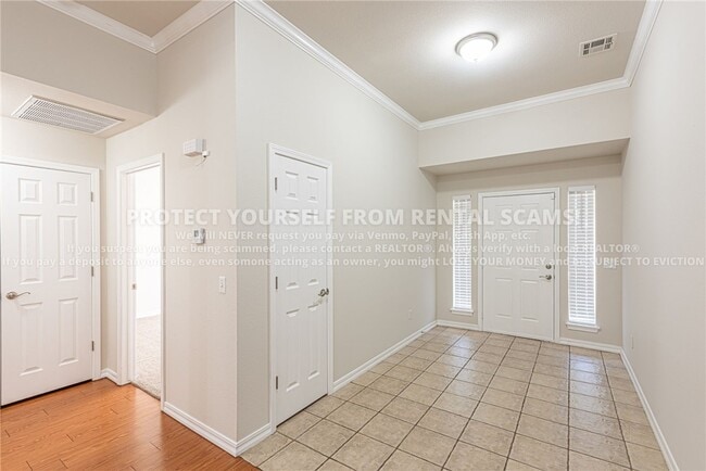 Photo - 3806 SW Hansom Loop