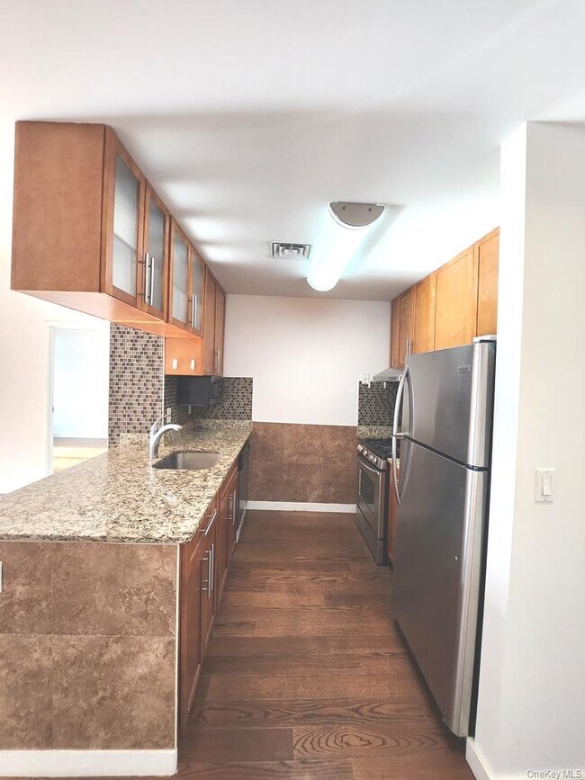 Photo - 40-26 College Point Blvd Unit 18K