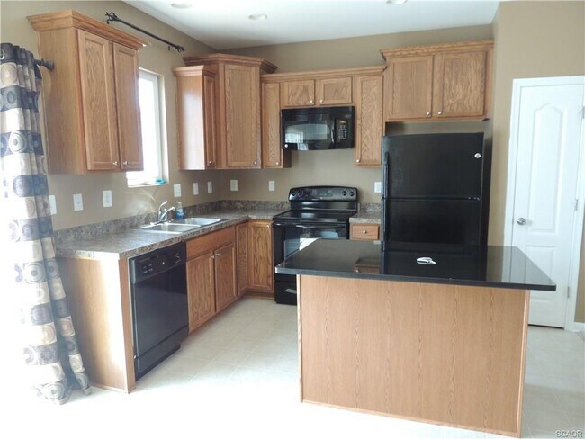 Photo - 20184 Whitaker Way