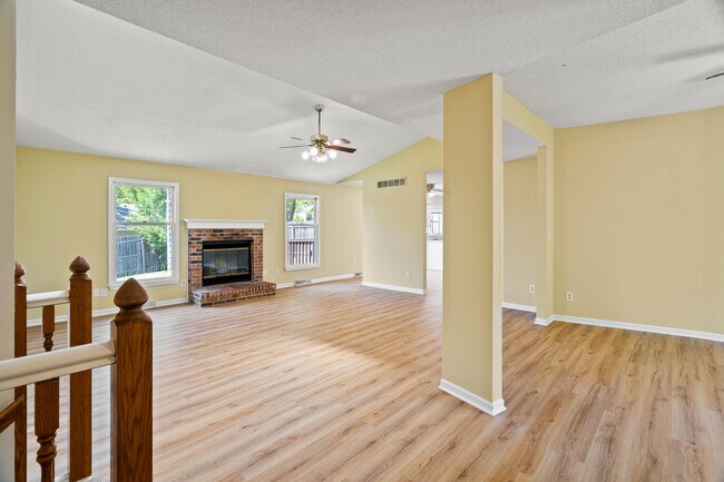 Photo - 2601 Hillshire Dr