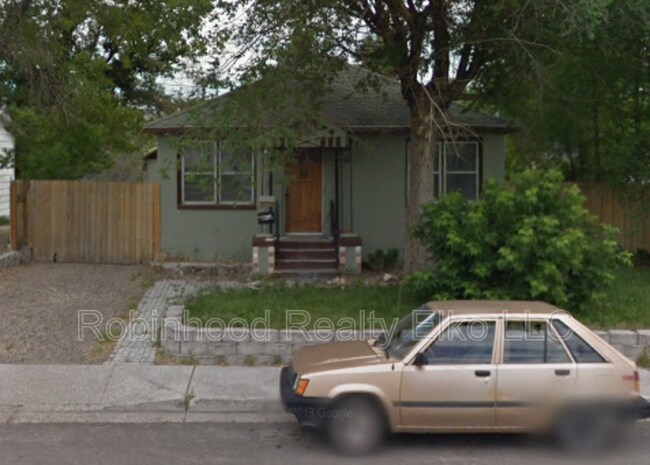 Photo - 756 1/2 Maple Street