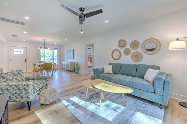 Building Photo - 4801 Wishart Blvd Rental