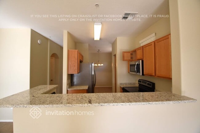 Photo - 421 N 168th Ln