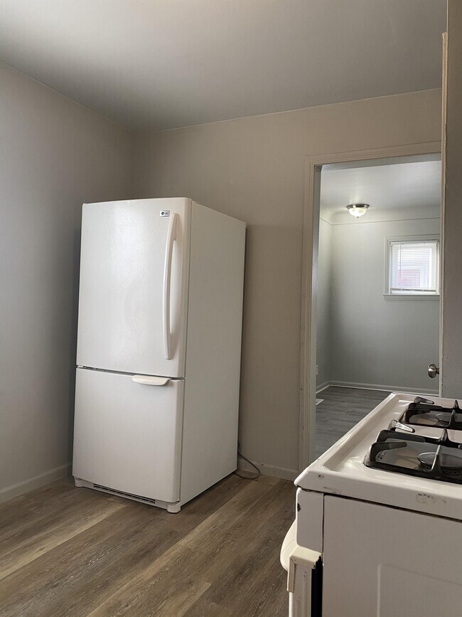 Photo - 1336 Chandler Ave