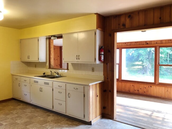 Photo - Huntington 01