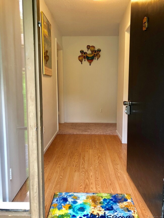 Photo - 61 Heritage Vlg Unidad B