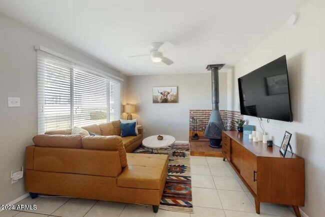 Photo - 737 E Papago Dr