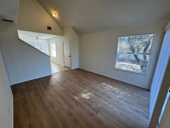 Photo - 2305 Lazy Ridge Dr